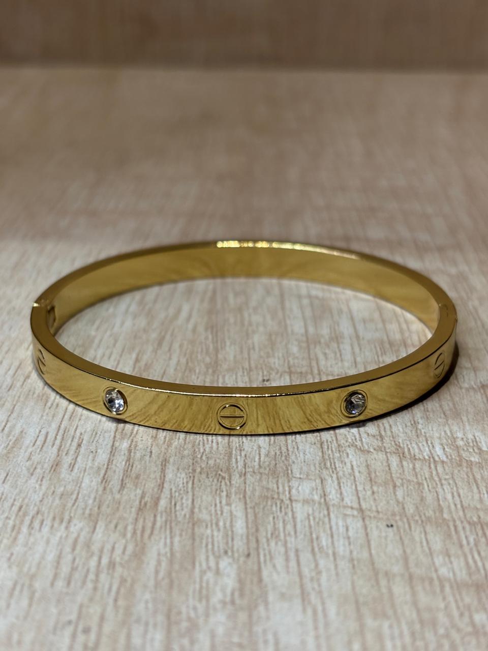 Premium quality Anti tarnish stainless steel water proof & sweat proof bracelet & bangles