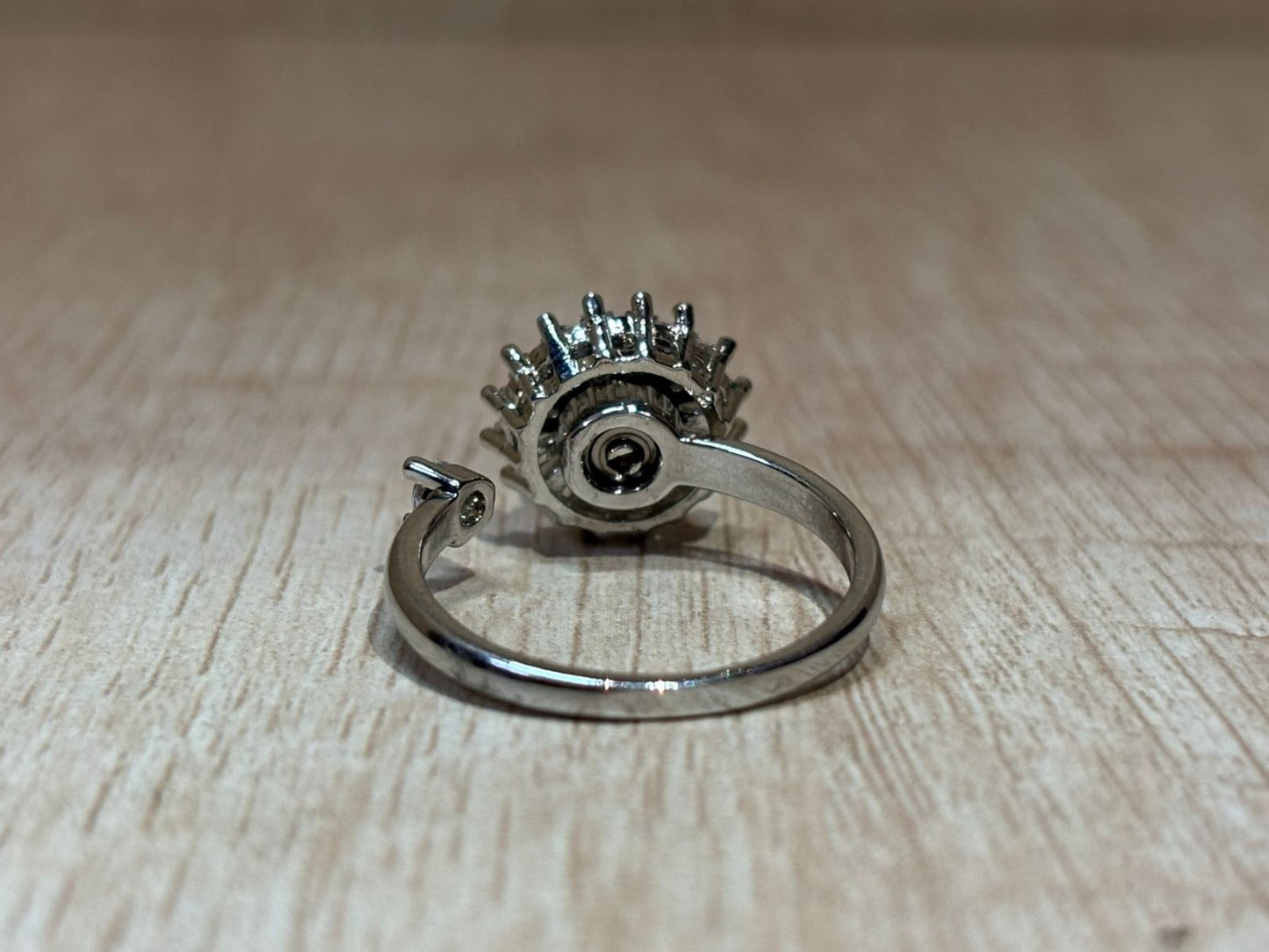 American diamond silver rotational ring