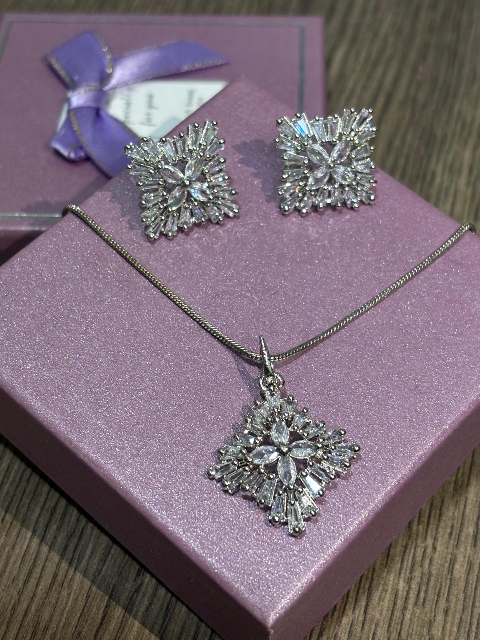 Stylish American diamond stone pendant set with chain