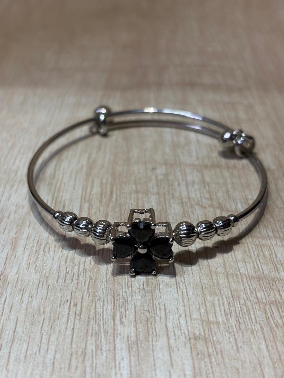 Casually Anti tarnish silver plated flower heart shape adjustable bracelet