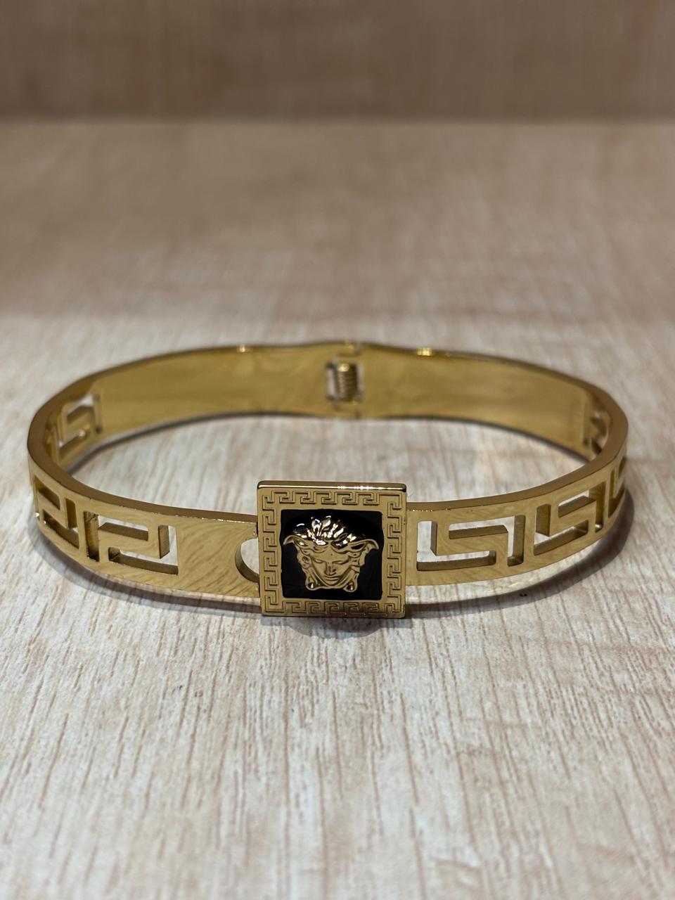 Anti tarnish gold plated stainless steel water proof &  bracelet for women