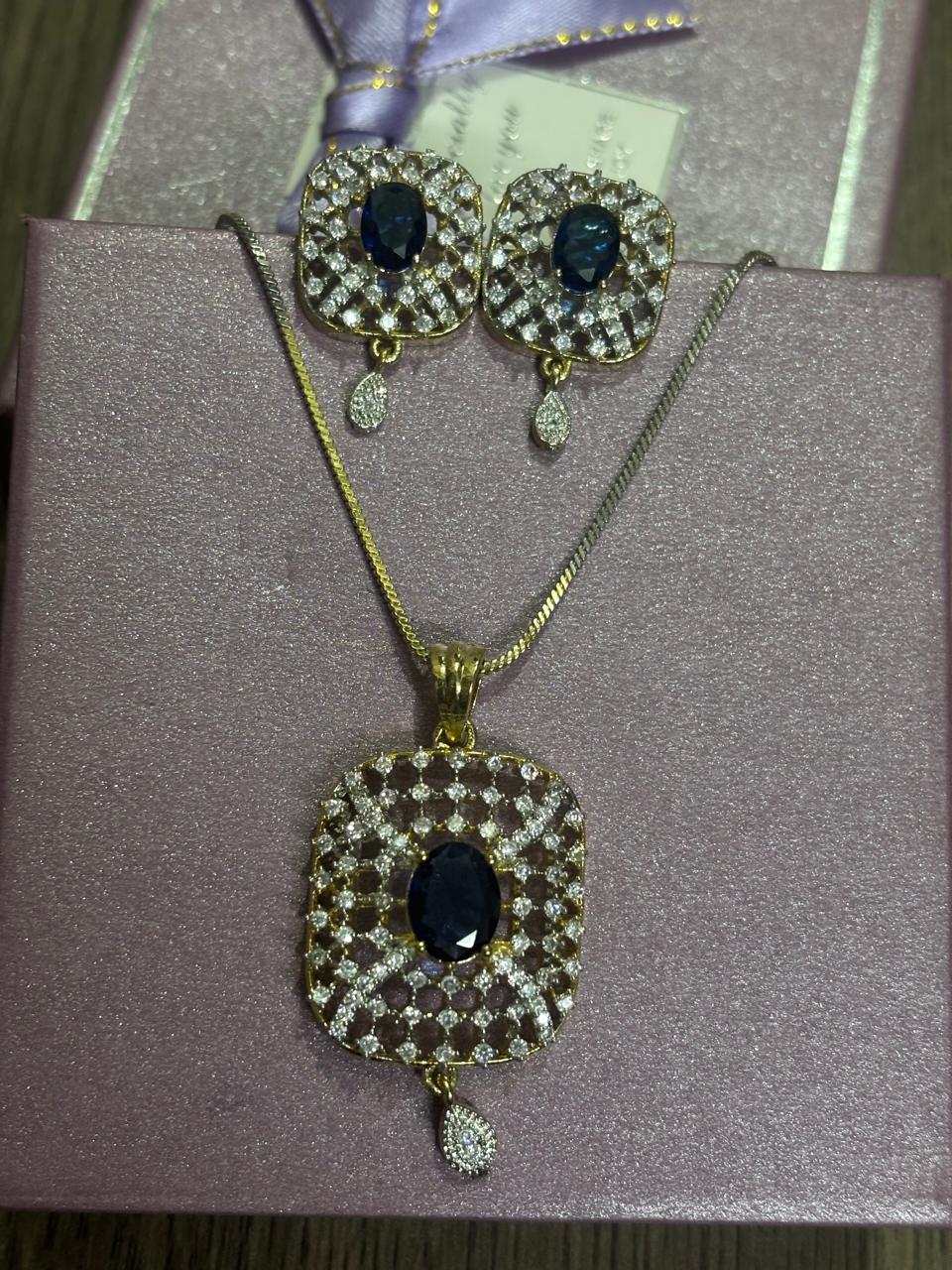 American diamond gold plated pendant set with chain
