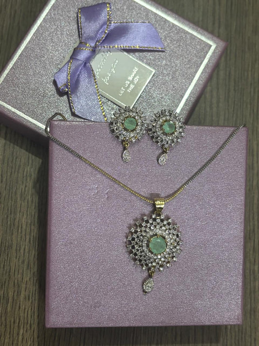 Stylish American diamond gold plated pendant set with chain