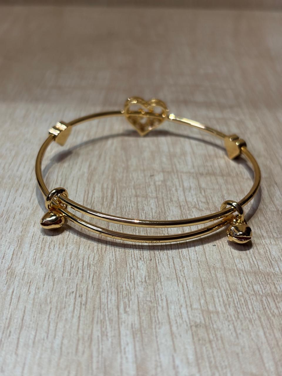 Stylish Anti tarnish gold plated adjustable heart shape bracelet
